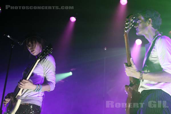 BLONDE REDHEAD - 2010-09-16 - PARIS - Le Bataclan - Kazu Makino - Amedeo Pace